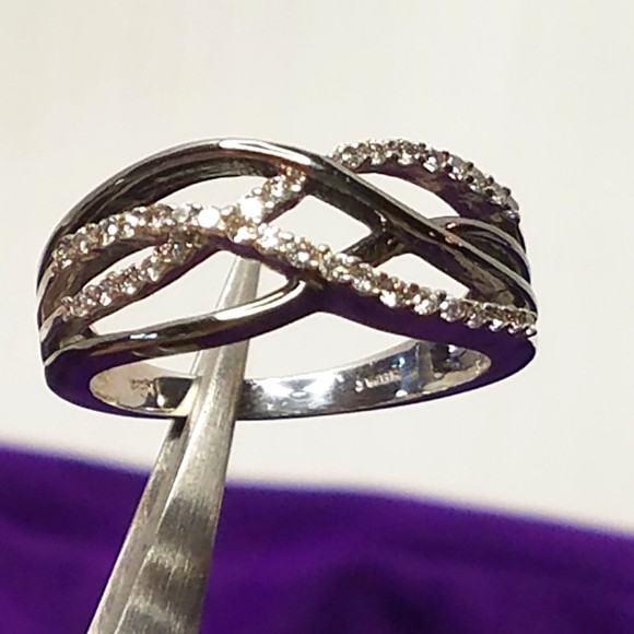 Genuine Diamond Criss Cross Band Ring - Picture 1 of 7